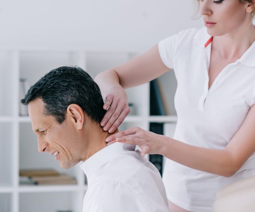 Le massage de la colonne cervicale